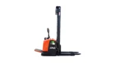 Stacker Elétrico JAC CDDK20 6m com capacidade de carga 2000kg